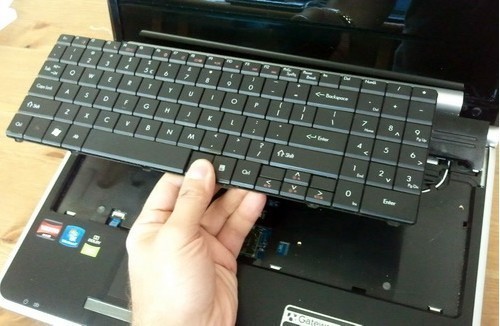 Sustitución de teclado roto en portátil en Alicante